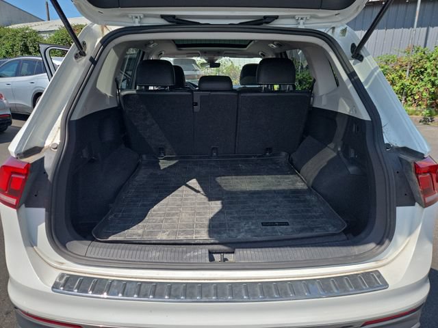 Used 2023 Volkswagen Tiguan SE AWD/4WD image 9