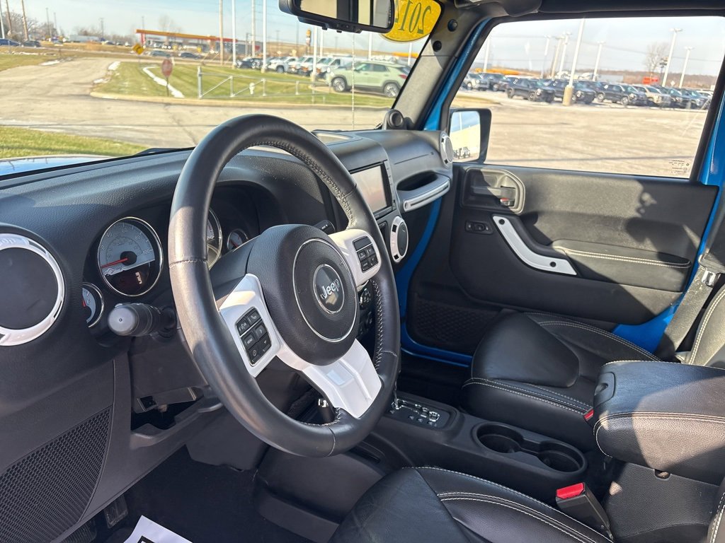 Used 2014 Jeep Wrangler Unlimited Sahara image 15