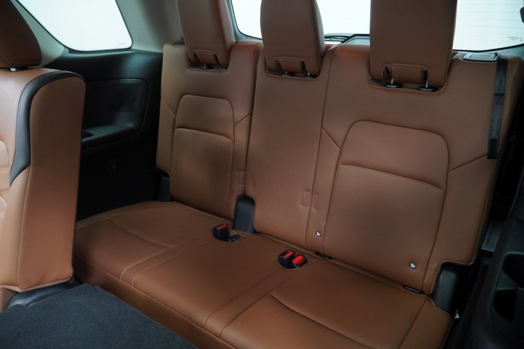 Used 2024 Nissan Pathfinder Platinum w/ Cargo Package image 24