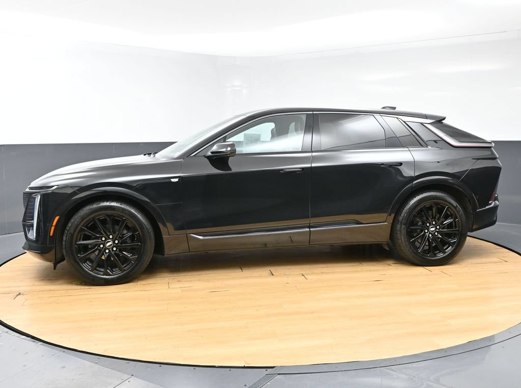 Used 2024 Cadillac Lyriq Sport AWD/4WD image 6