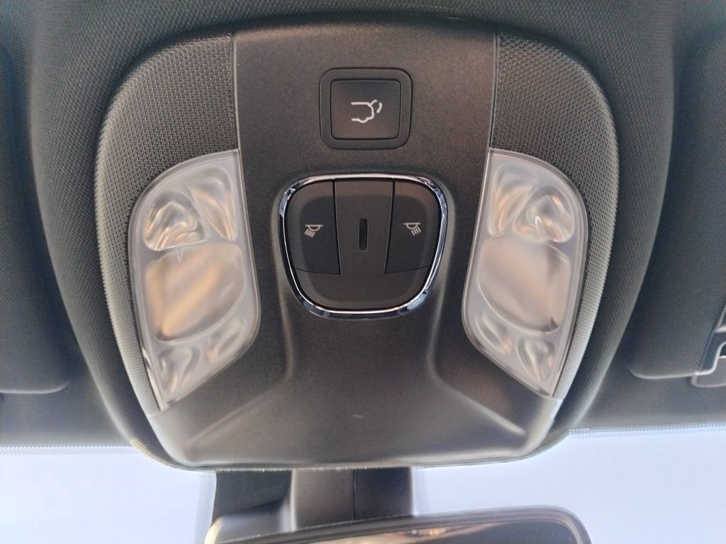 New 2026 Jeep Compass Latitude image 39