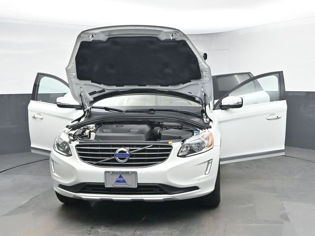 Used 2016 Volvo XC60 T6 w/ Proximity Package image 45