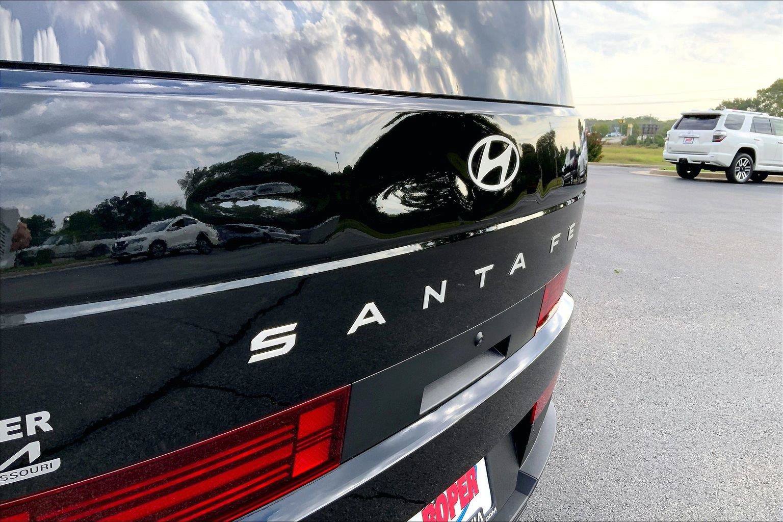 Used 2026 Hyundai Santa Fe SEL FWD image 31
