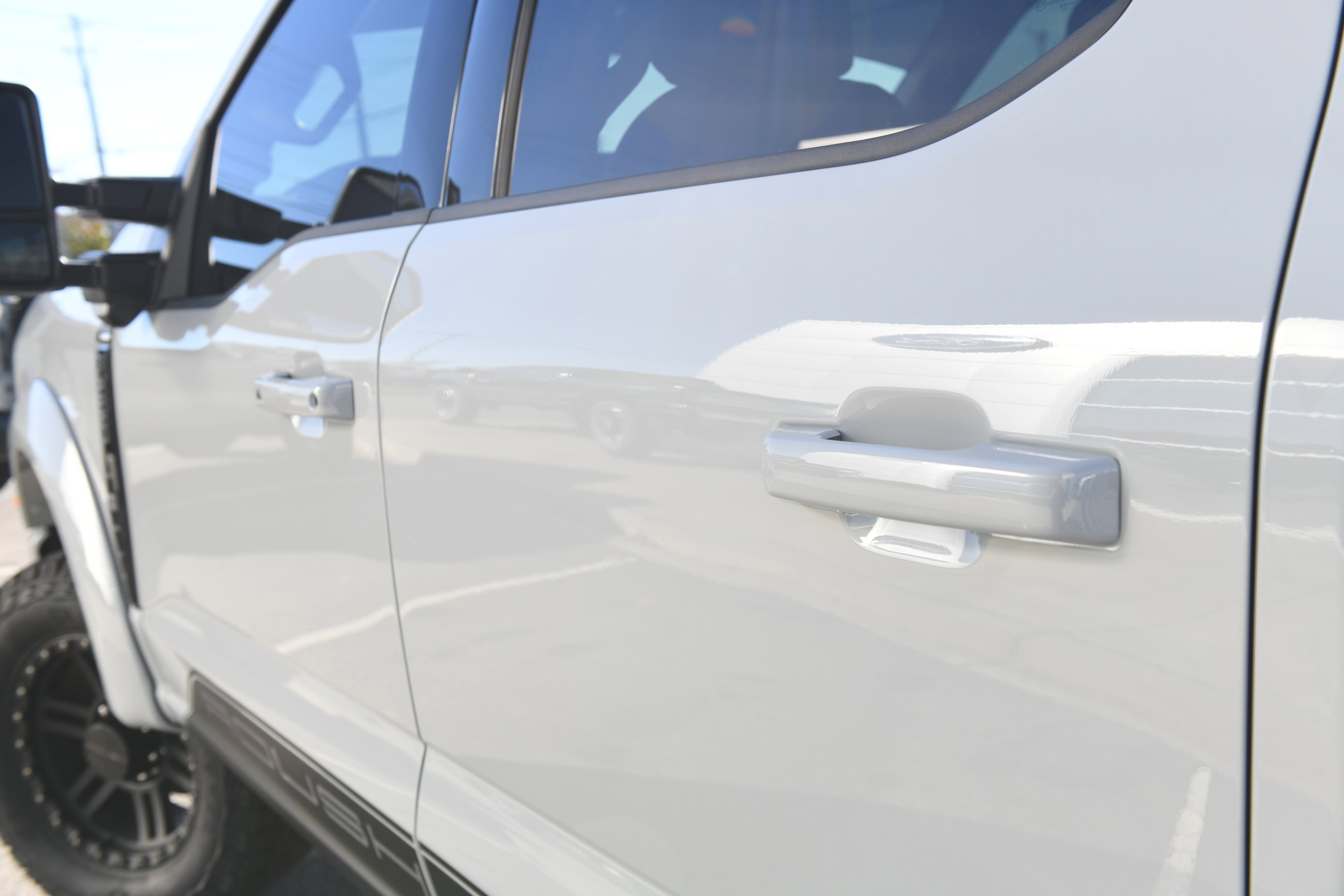 New 2026 Ford F250 Lariat w/ Black Appearance Package image 23