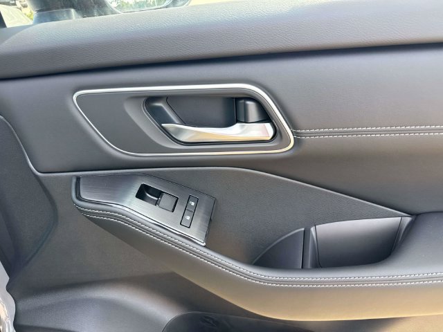 New 2026 Nissan Rogue Platinum AWD/4WD image 19