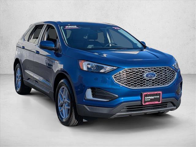 Used 2023 Ford Edge SEL image 3
