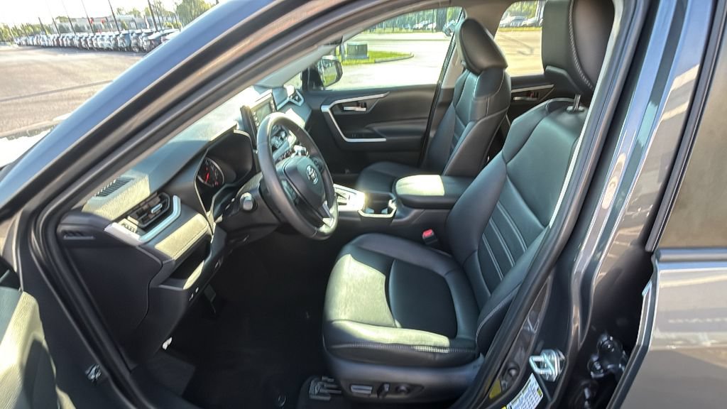 Used 2021 Toyota RAV4 XLE Premium FWD image 25