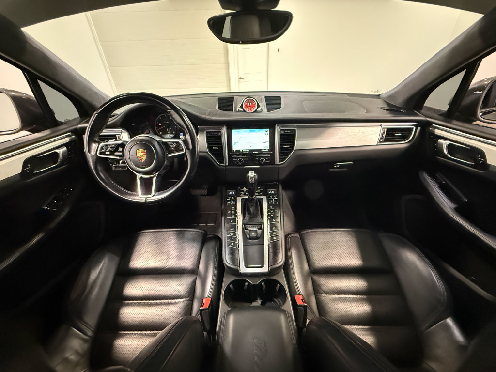 Used 2015 Porsche Macan Turbo AWD/4WD image 69