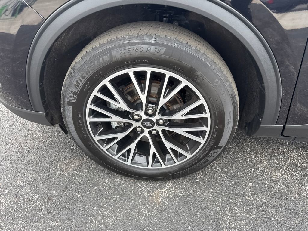 Used 2023 Ford Escape SE image 19