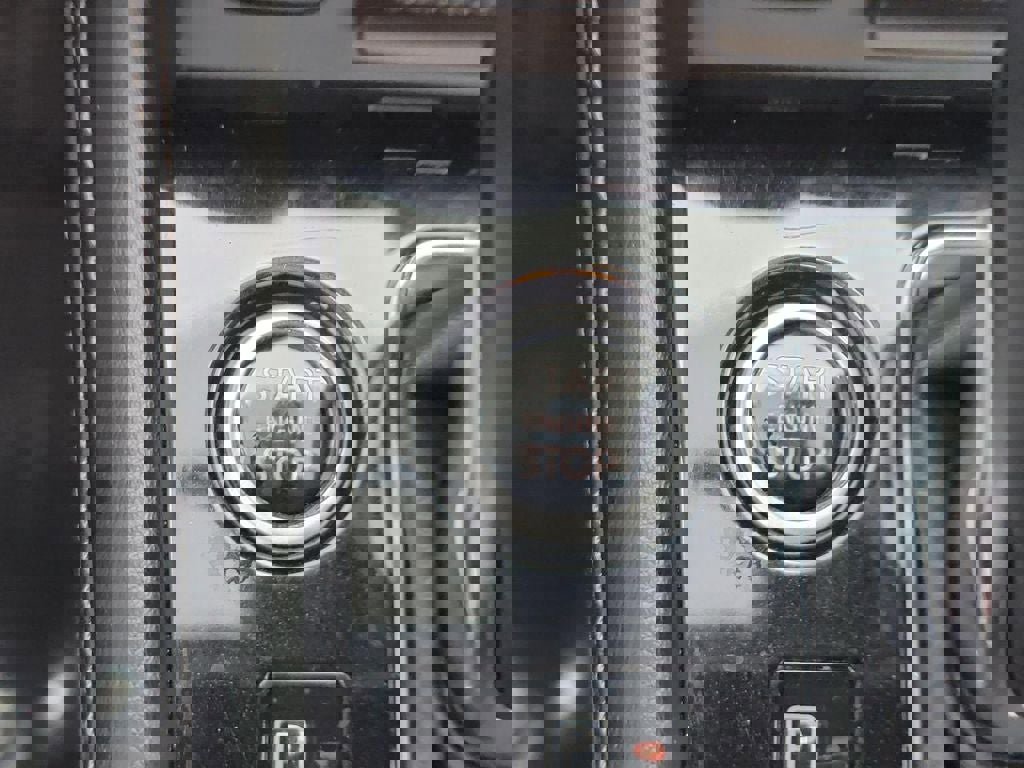 Certified 2023 Nissan Kicks SV image 25