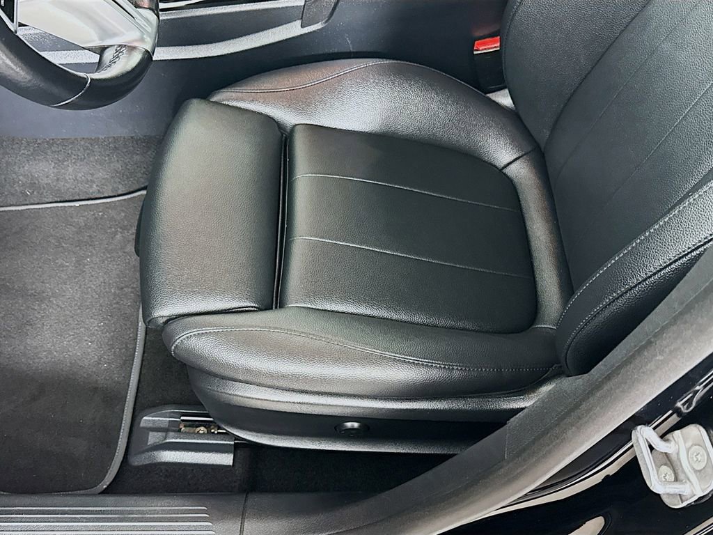 Used 2025 Mercedes-Benz CLA 250 4MATIC image 13