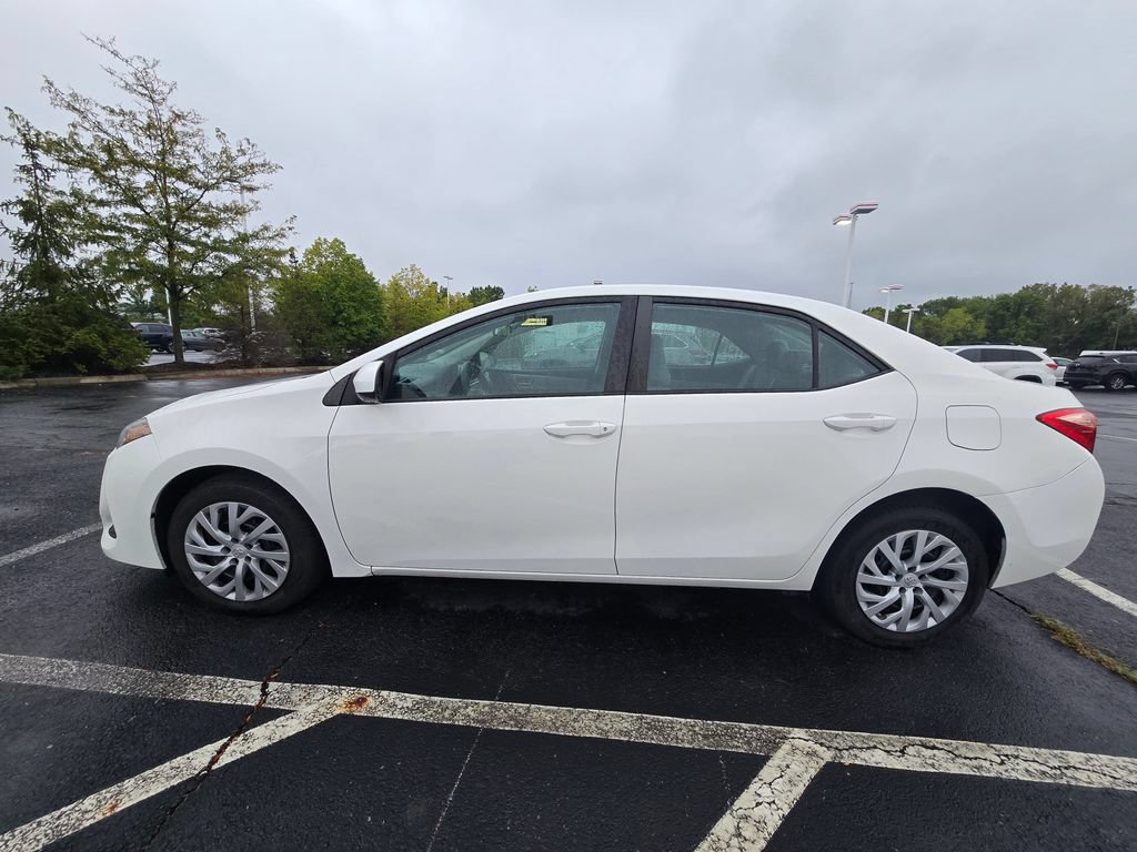 Used 2019 Toyota Corolla LE FWD image 5