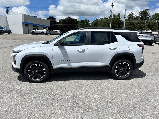New 2027 Chevrolet Equinox RS AWD/4WD image 2