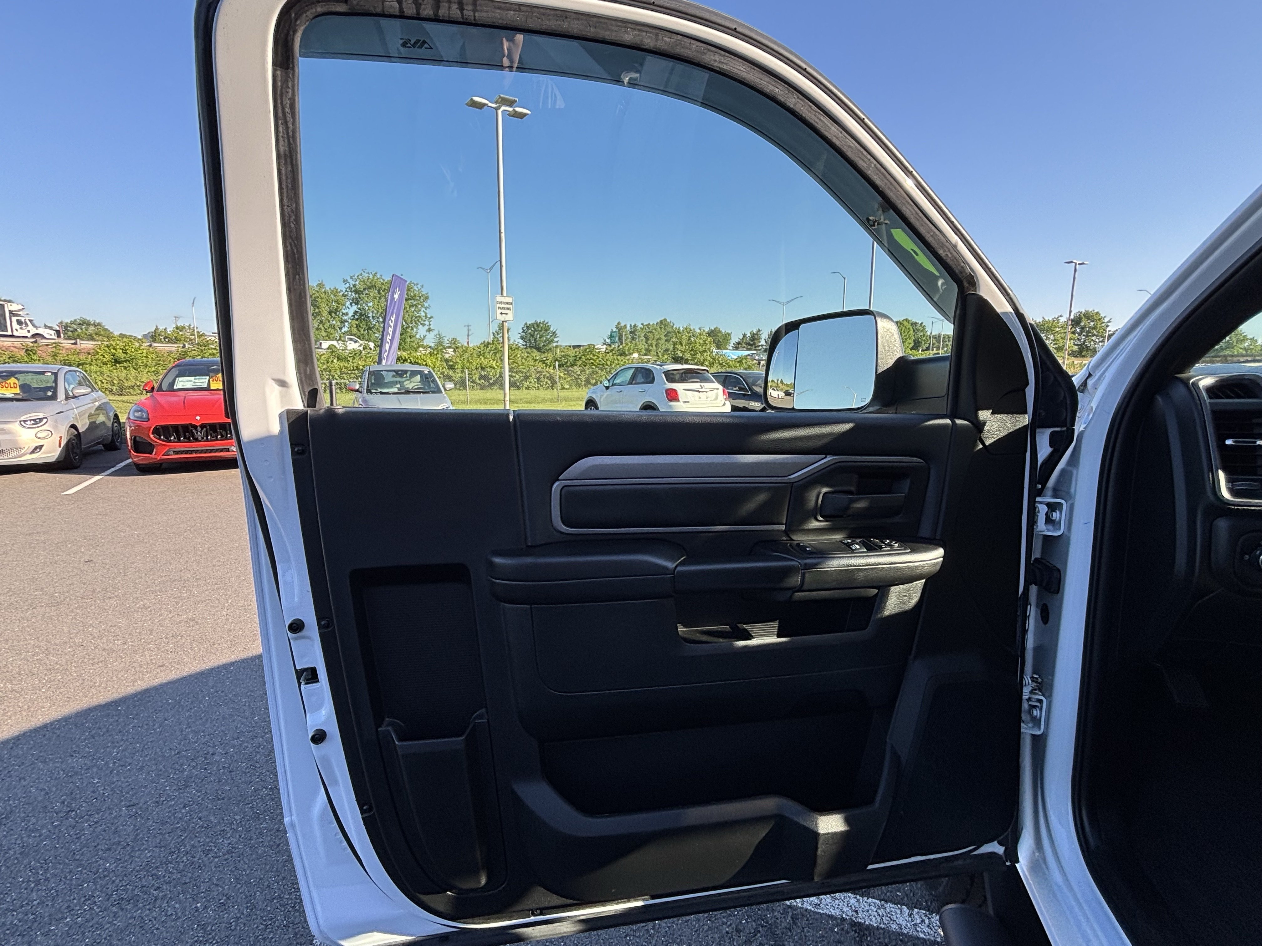 Used 2022 RAM 2500 Tradesman AWD/4WD image 33