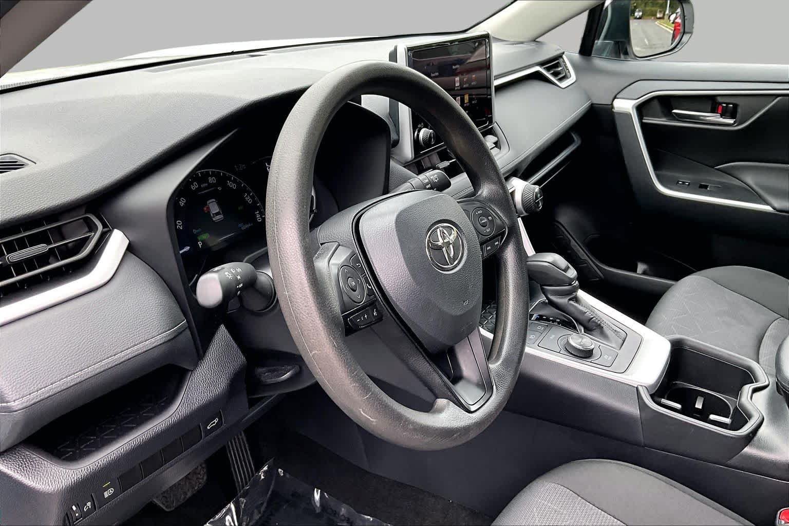 Used 2024 Toyota RAV4 XLE w/ Convenience Package AWD/4WD image 18