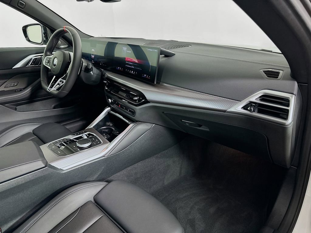 Used 2025 BMW M440i Convertible w/ Premium Package image 29