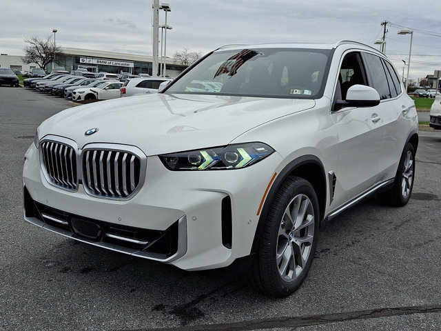 New 2026 BMW X5 xDrive40i w/ Premium Package image 2
