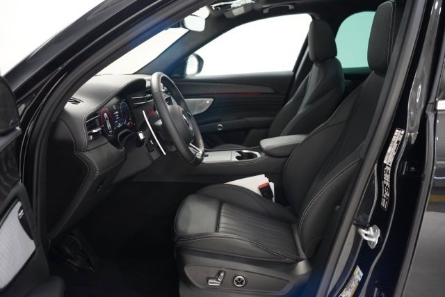 New 2025 Maserati Grecale GT image 14