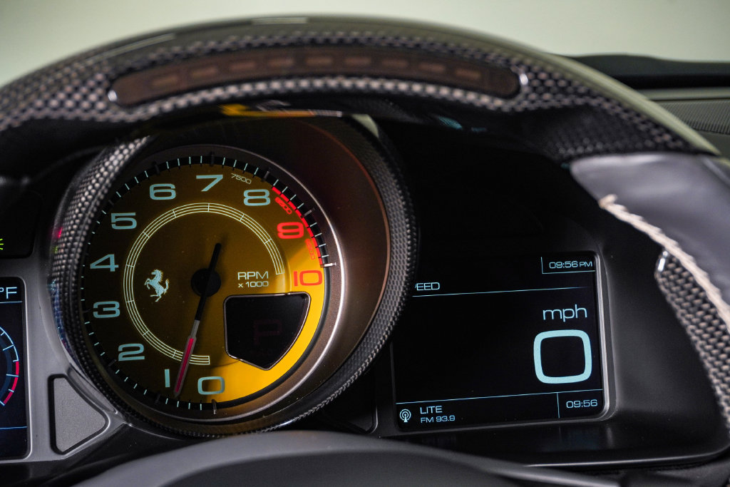 Used 2018 Ferrari GTC4Lusso AWD/4WD image 28