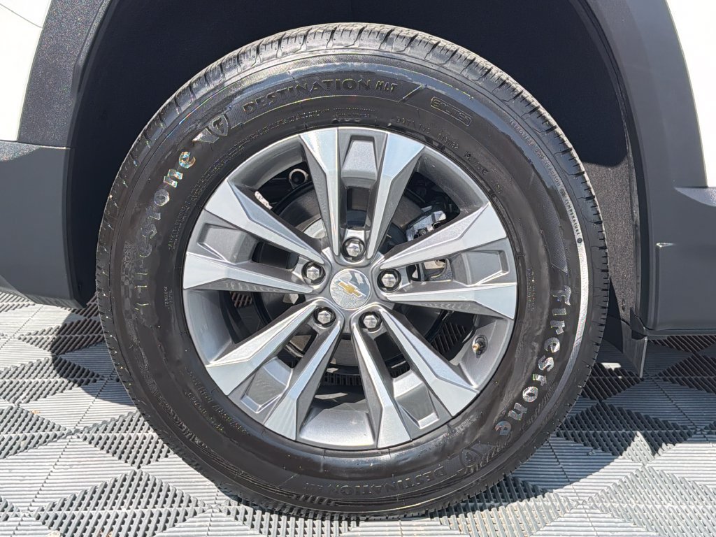 Used 2026 Chevrolet Equinox LT FWD image 20