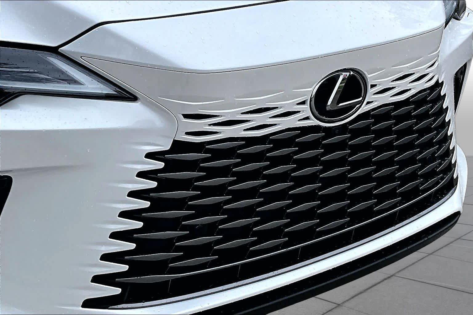 Used 2024 Lexus RX 350 FWD w/ Convenience Package image 29