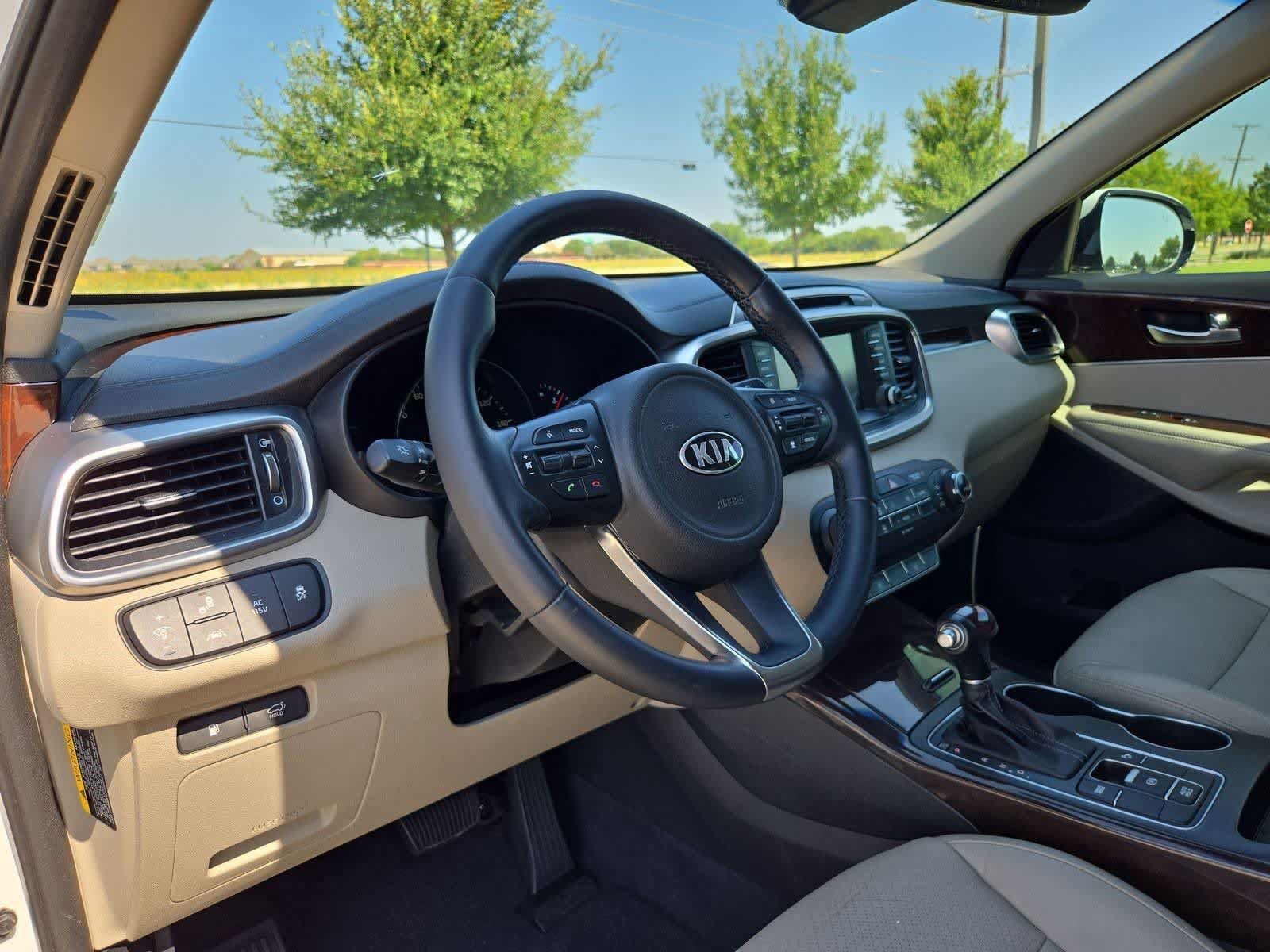 Used 2017 Kia Sorento EX w/ EX Advanced Touring Package FWD image 2