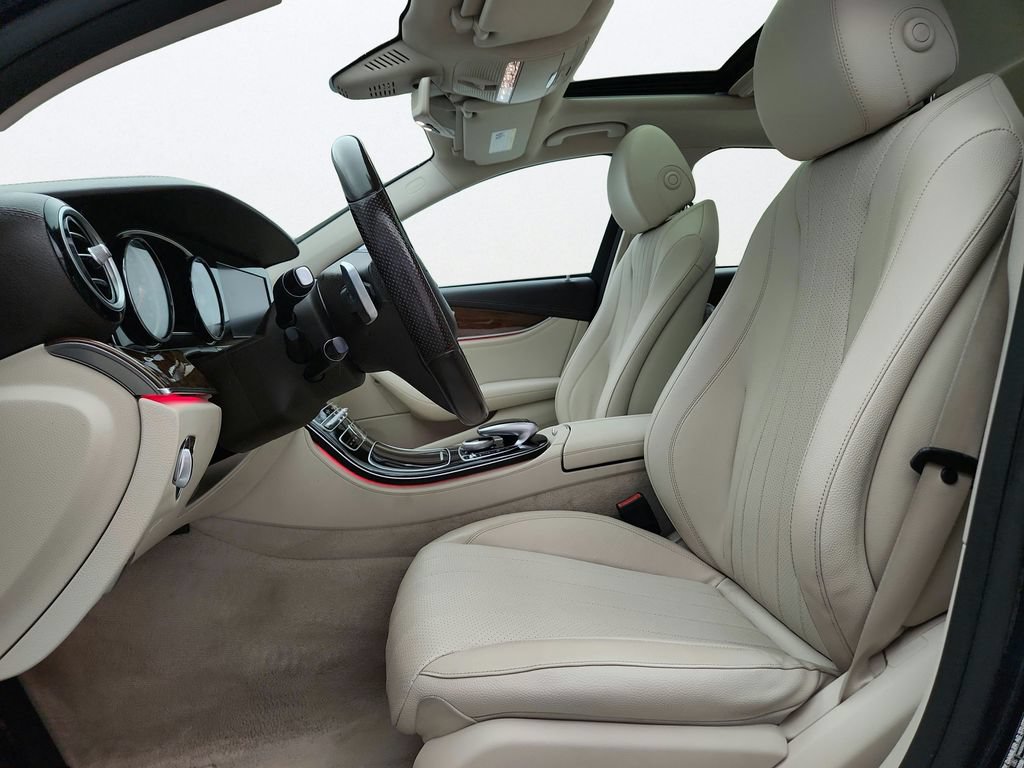 Used 2017 Mercedes-Benz E 300 4MATIC image 10