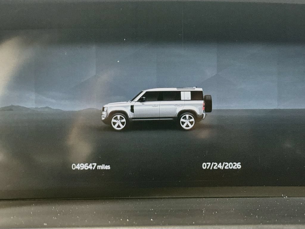 Used 2025 Land Rover Defender 110 S AWD/4WD image 12