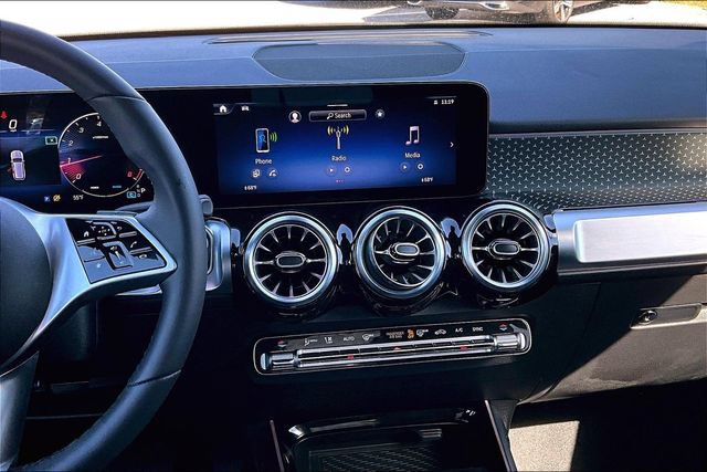 Used 2025 Mercedes-Benz GLB 250 image 6