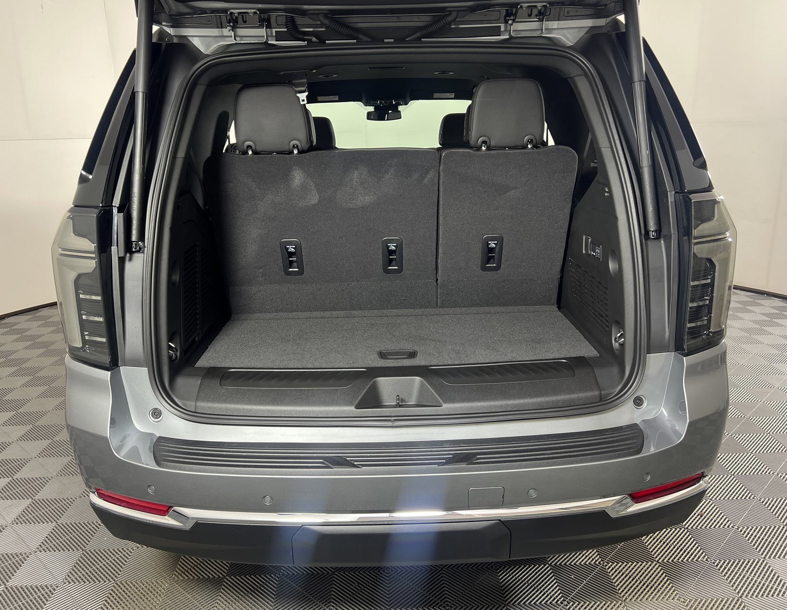 New 2026 Chevrolet Tahoe LT image 8