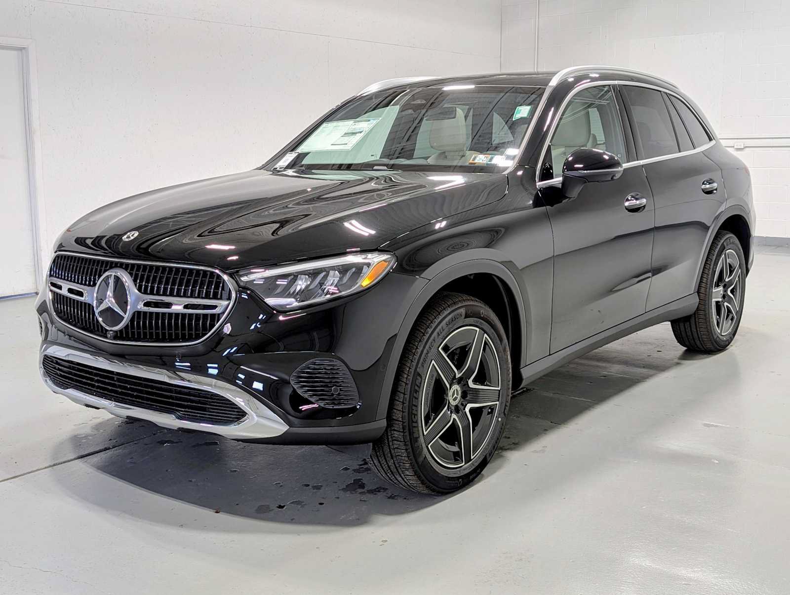New 2026 Mercedes-Benz GLC 300 4MATIC image 1