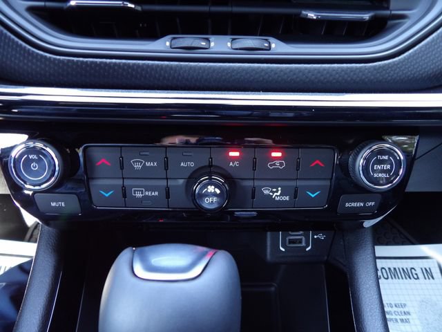New 2026 Jeep Compass Latitude AWD/4WD image 23