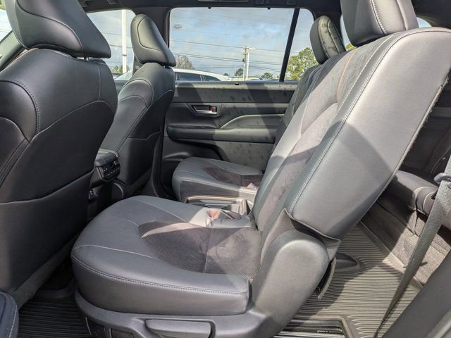Used 2024 Toyota Grand Highlander AWD Hybrid image 6