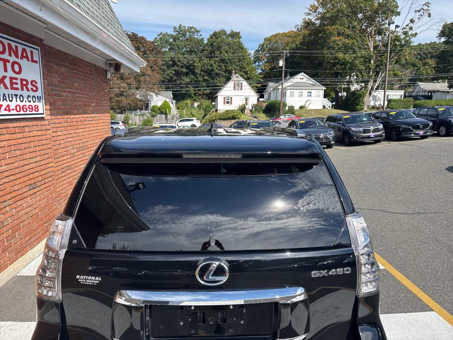 Used 2018 Lexus GX 460 image 9