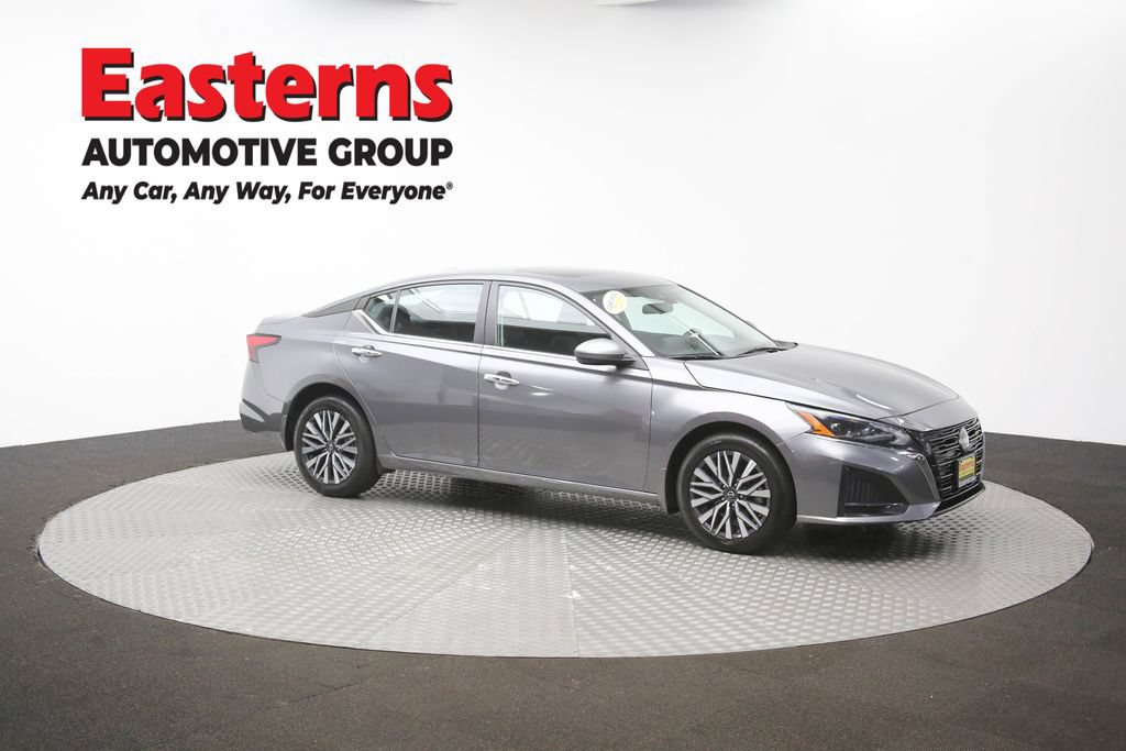 Used 2024 Nissan Altima 2.5 SV w/ SV Premium Package AWD/4WD image 44