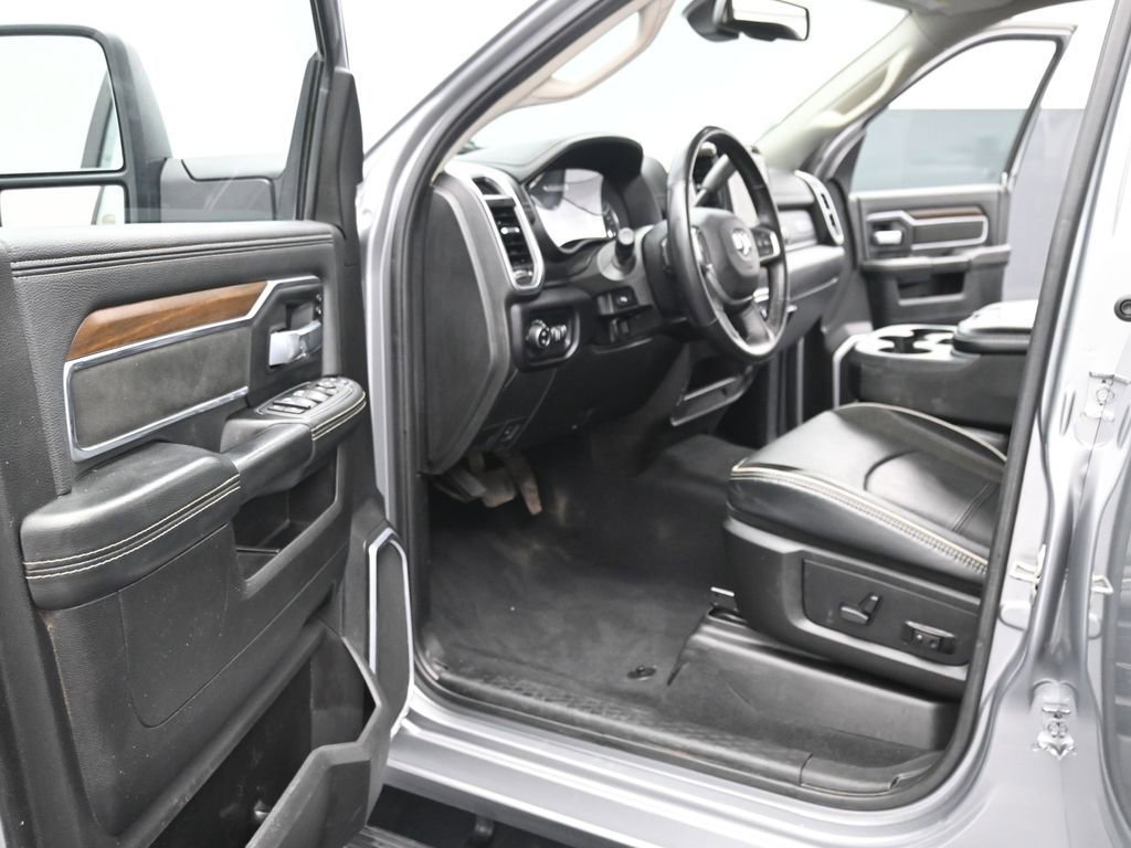 Used 2024 RAM 2500 Laramie image 15