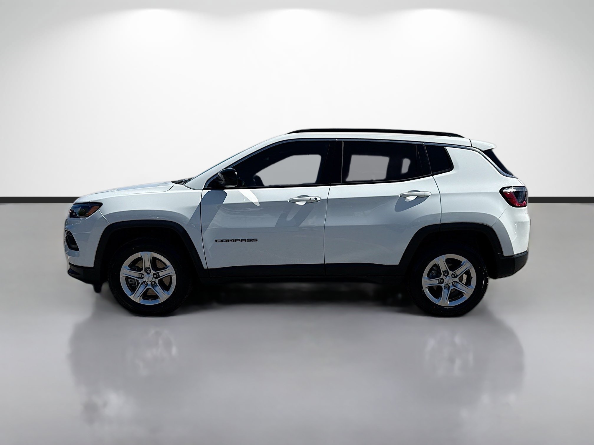Used 2023 Jeep Compass Latitude AWD/4WD image 6
