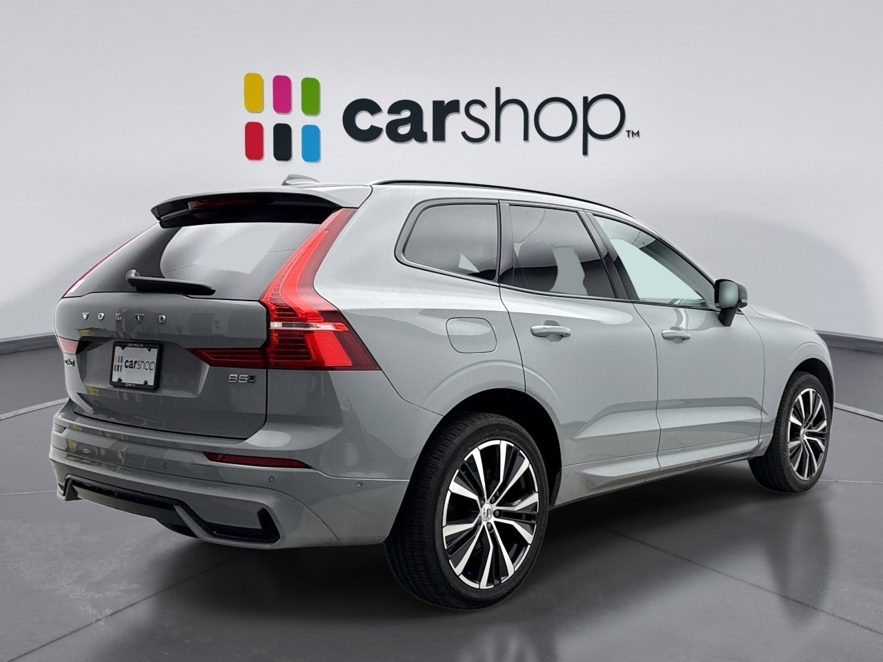 Used 2025 Volvo XC60 B5 Plus image 5