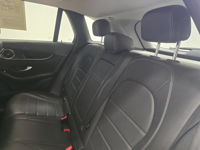 Used 2020 Mercedes-Benz GLC 300 image 21