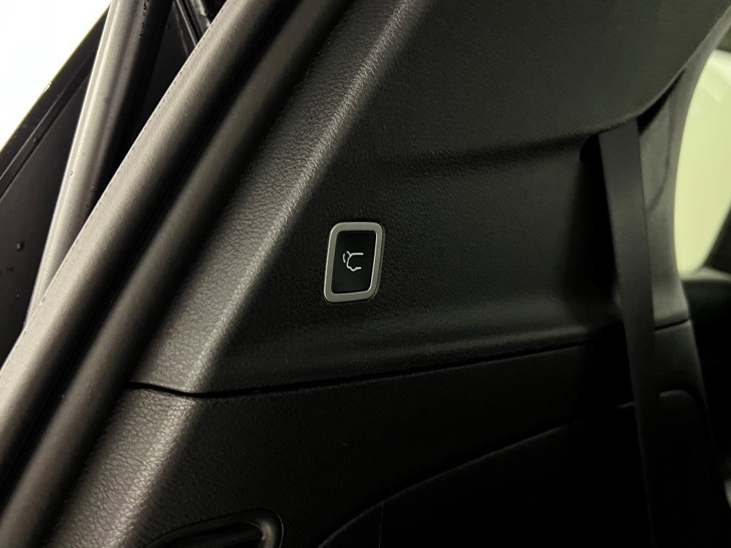 New 2026 Chrysler Voyager LX image 6