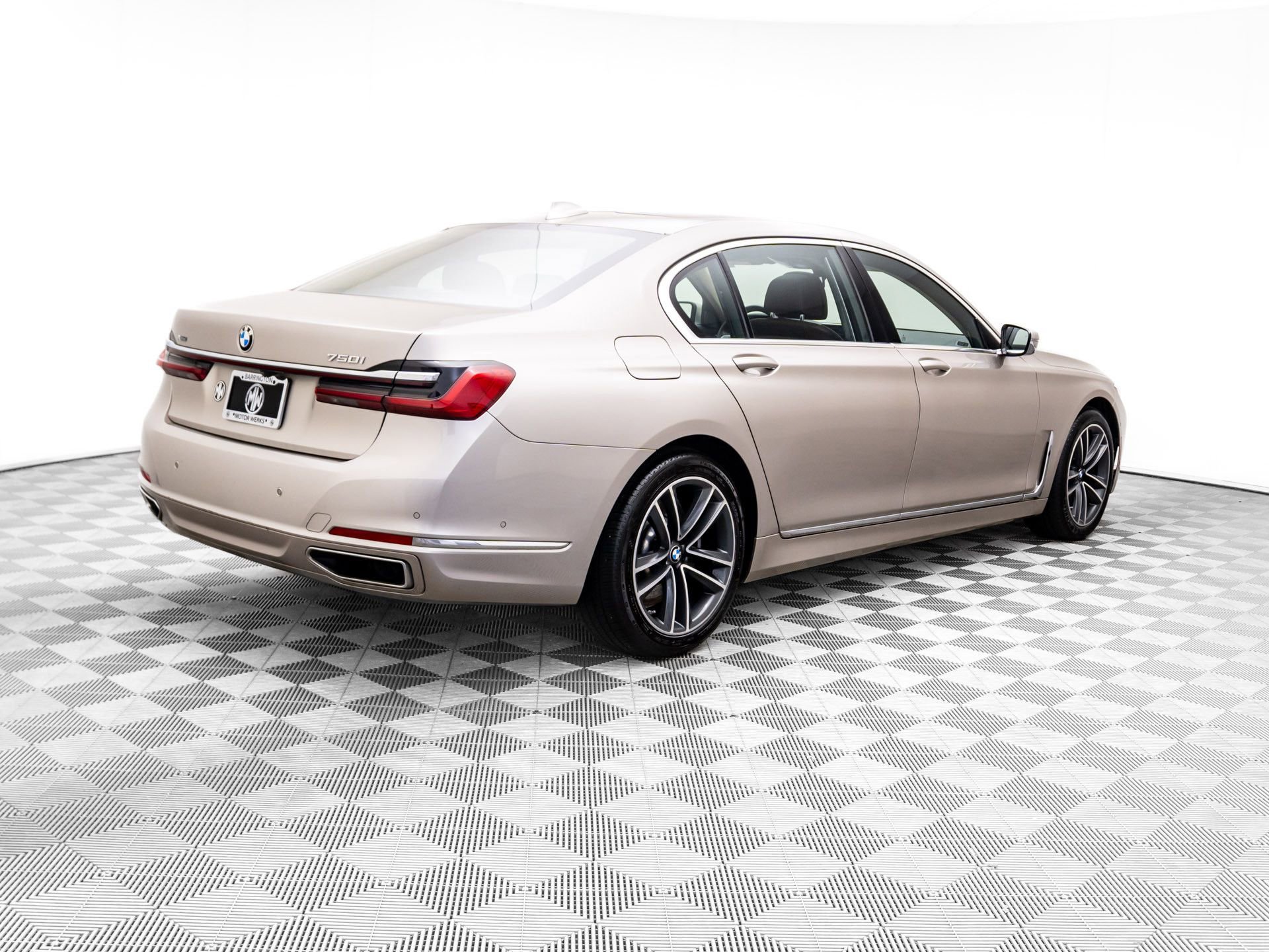 Certified 2022 BMW 750i xDrive w/ Executive Package image 5