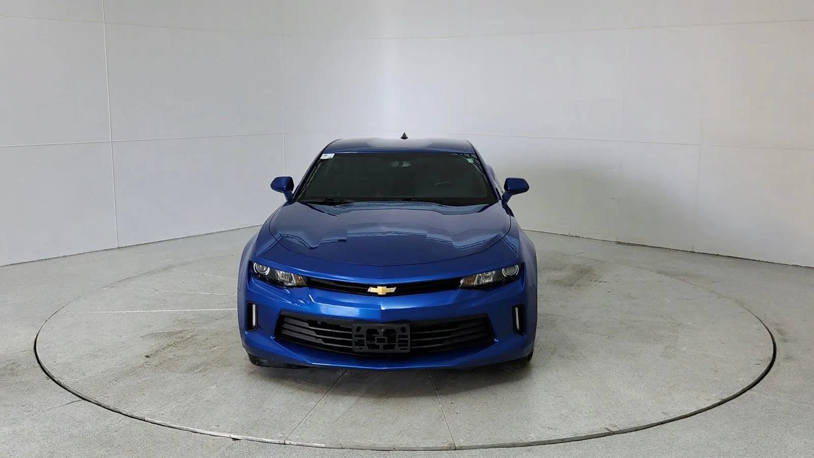 Used 2017 Chevrolet Camaro LT w/ Technology Package RWD image 2