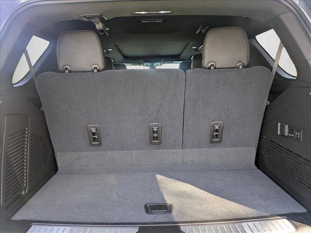 Used 2021 GMC Yukon Denali w/ Denali Premium Package image 6