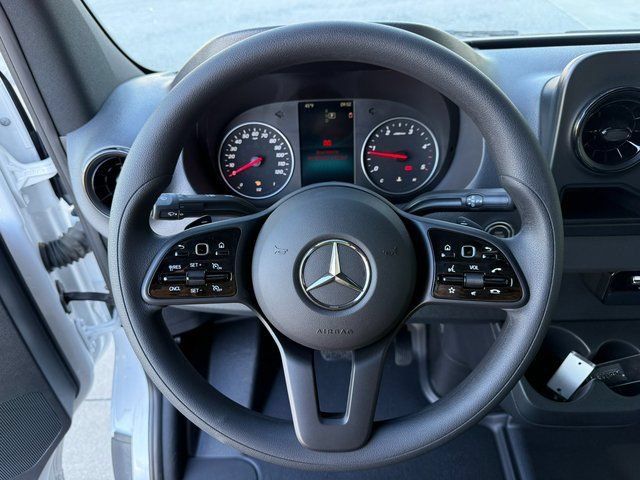 Used 2024 Mercedes-Benz Sprinter 4500 image 14