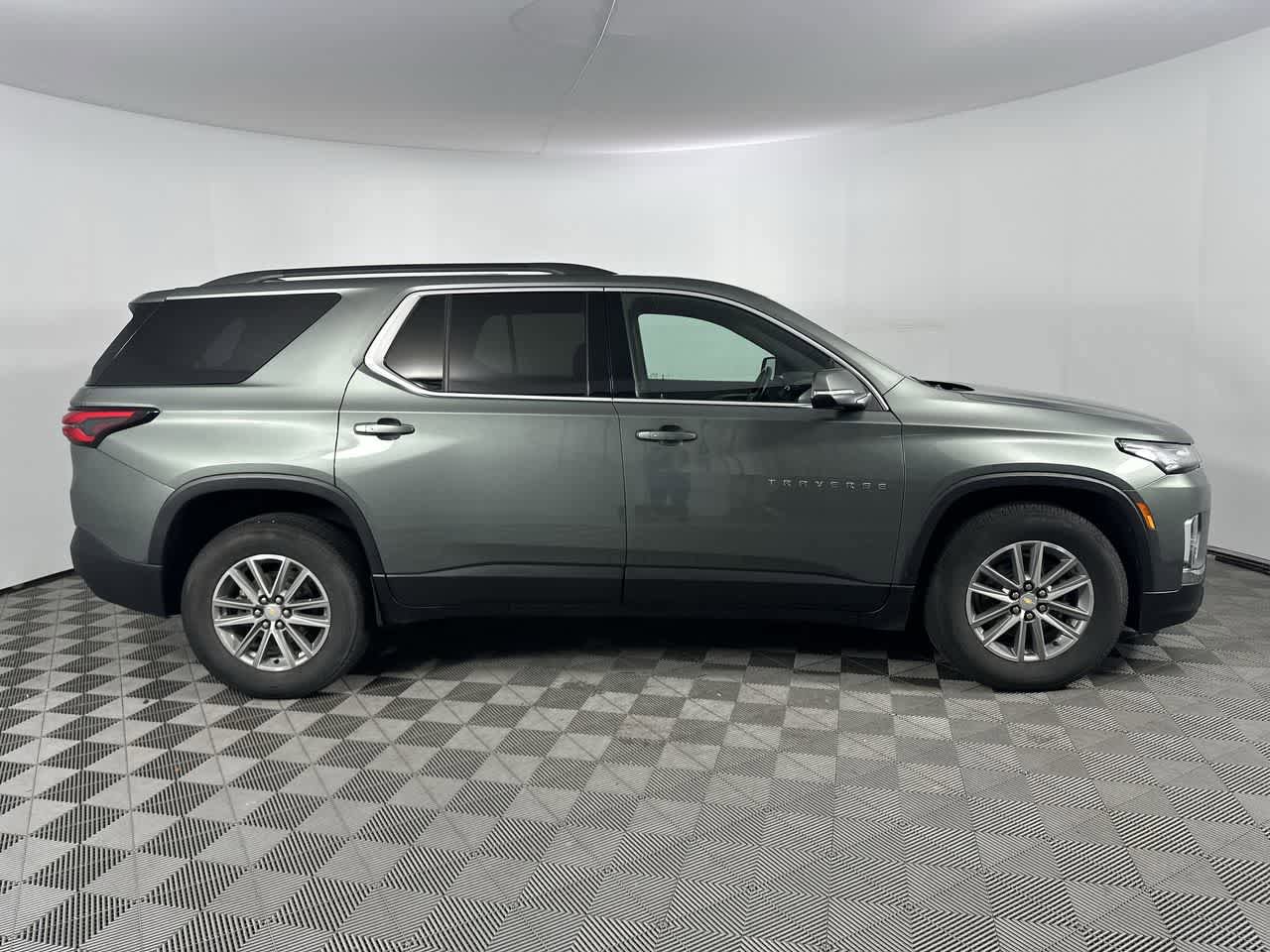Used 2022 Chevrolet Traverse LT AWD/4WD image 15