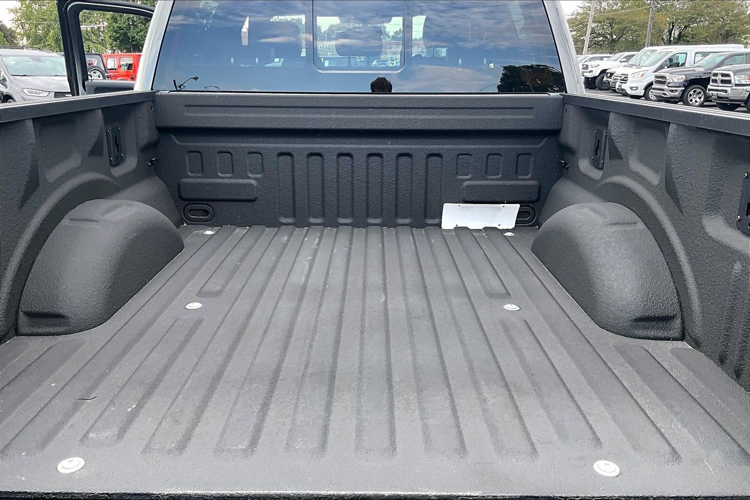 Used 2019 Ford F150 Raptor w/ Equipment Group 802A Luxury AWD/4WD image 19