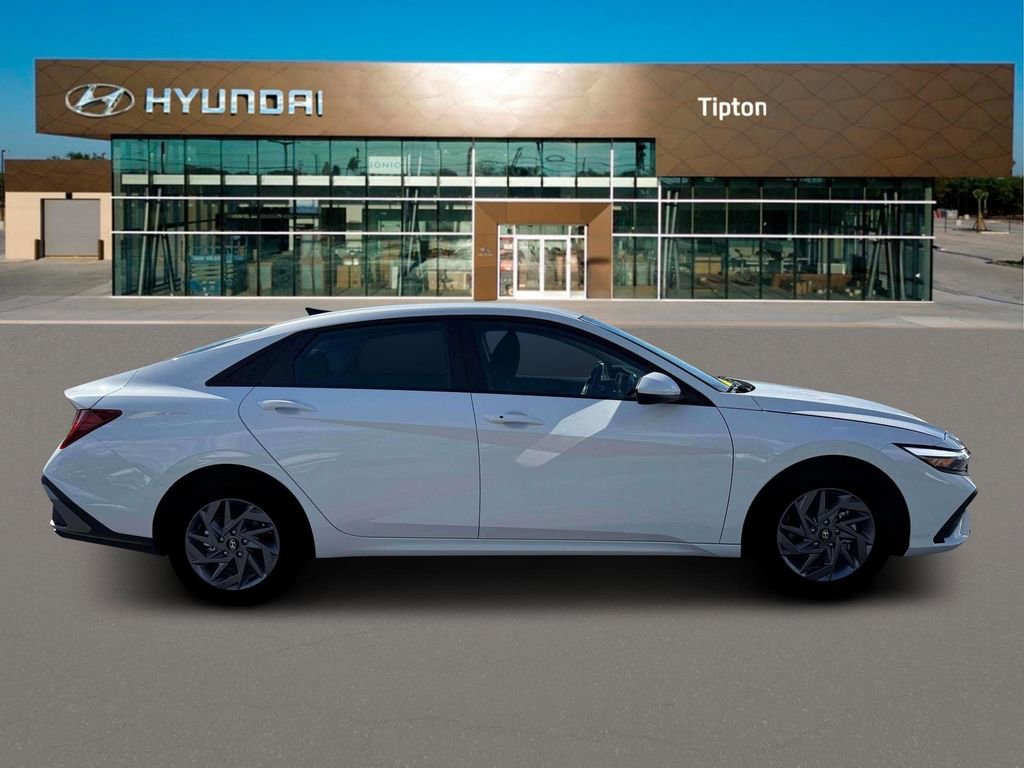 New 2026 Hyundai Elantra Blue image 9