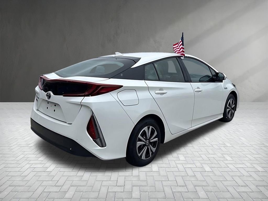 Used 2018 Toyota Prius Prime Premium image 7