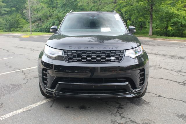 New 2025 Land Rover Discovery Dynamic SE image 8