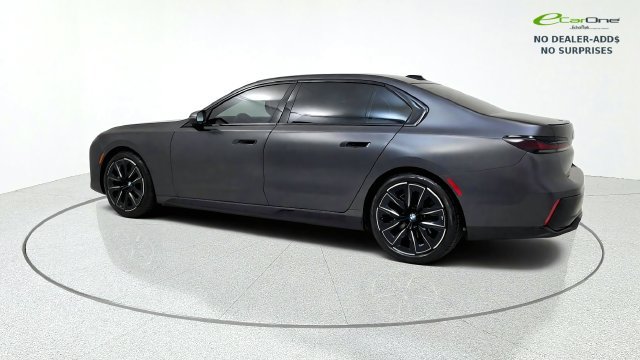 Used 2023 BMW 740i w/ Parking Assistance Package RWD image 6